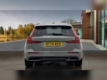 Used Volvo V60 2025 for sale - 77672917: Photo