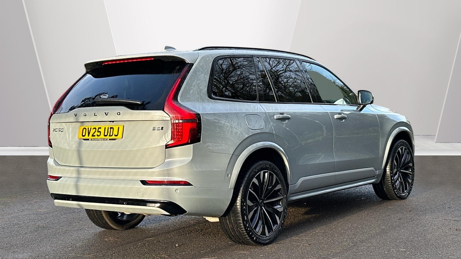 Used Volvo XC90 2025 for sale - 77057348: Photo 2