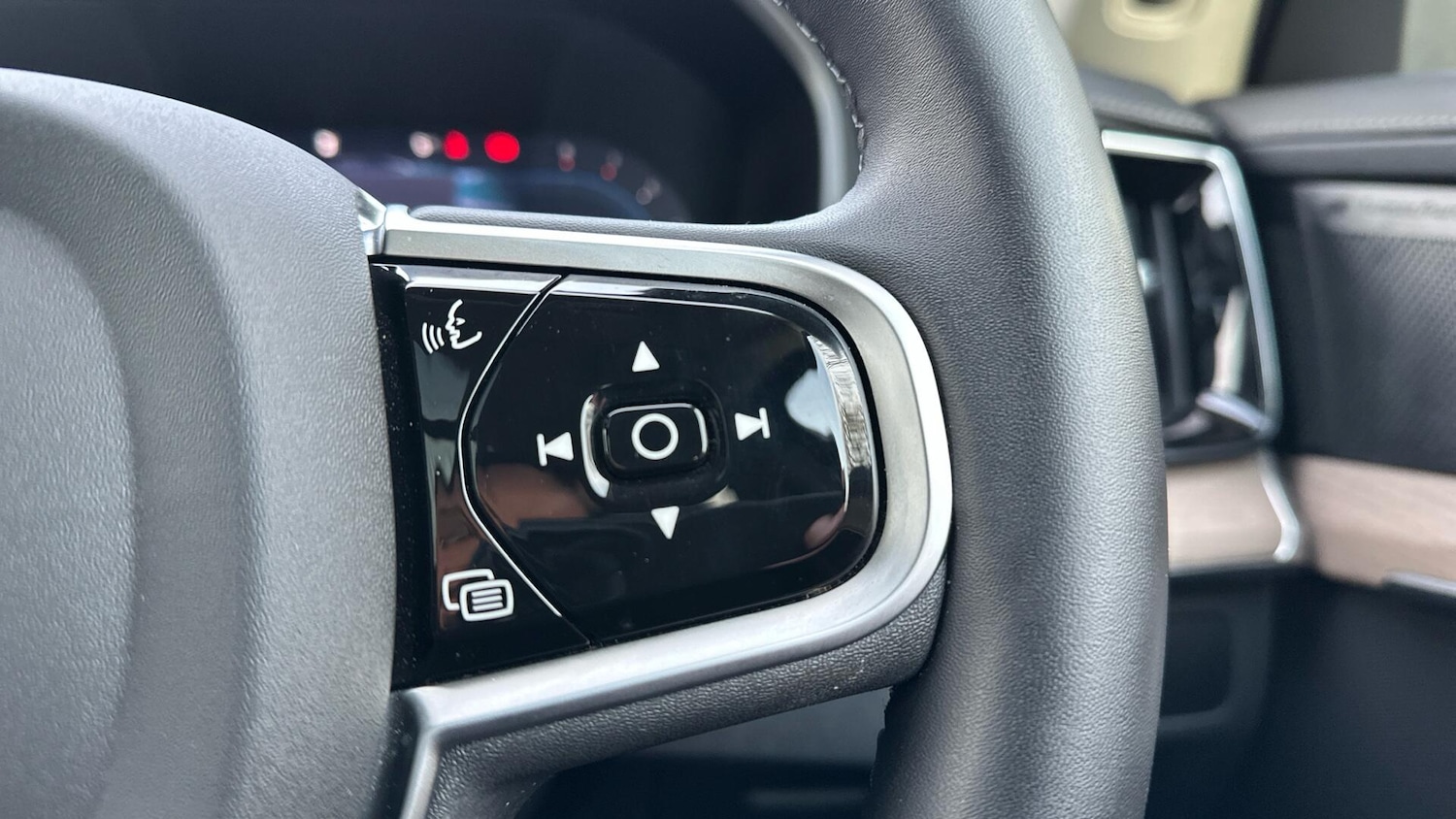 Used Volvo XC90 2025 for sale - 77057348: Photo 22