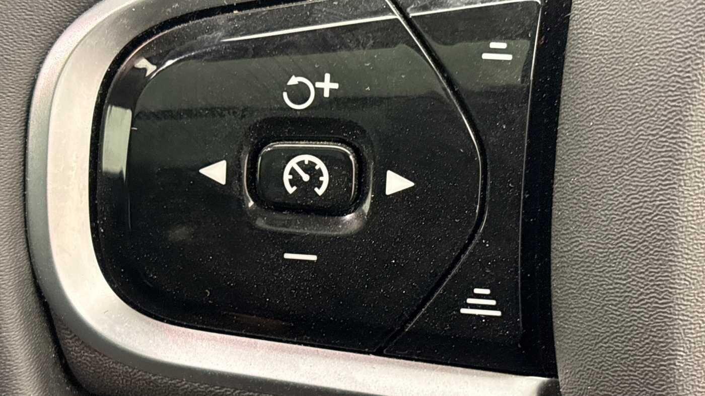 Used Volvo V60 2025 for sale - 78035164: Photo 31