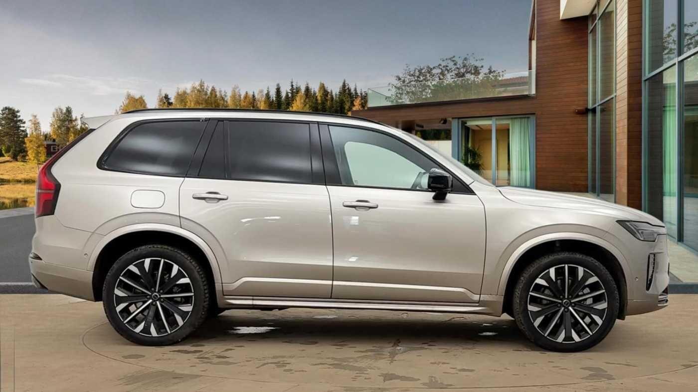Used Volvo XC90 2025 for sale - 77672963: Photo 2