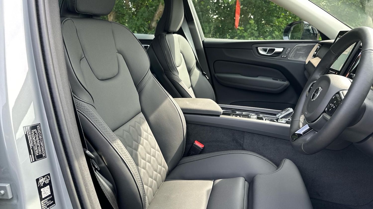 Used Volvo XC60 2025 for sale - 76823908: Photo 35