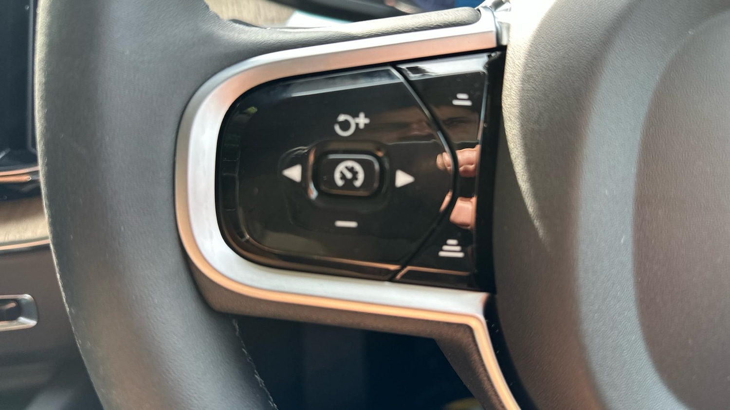 Used Volvo XC60 2025 for sale - 76823908: Photo 47