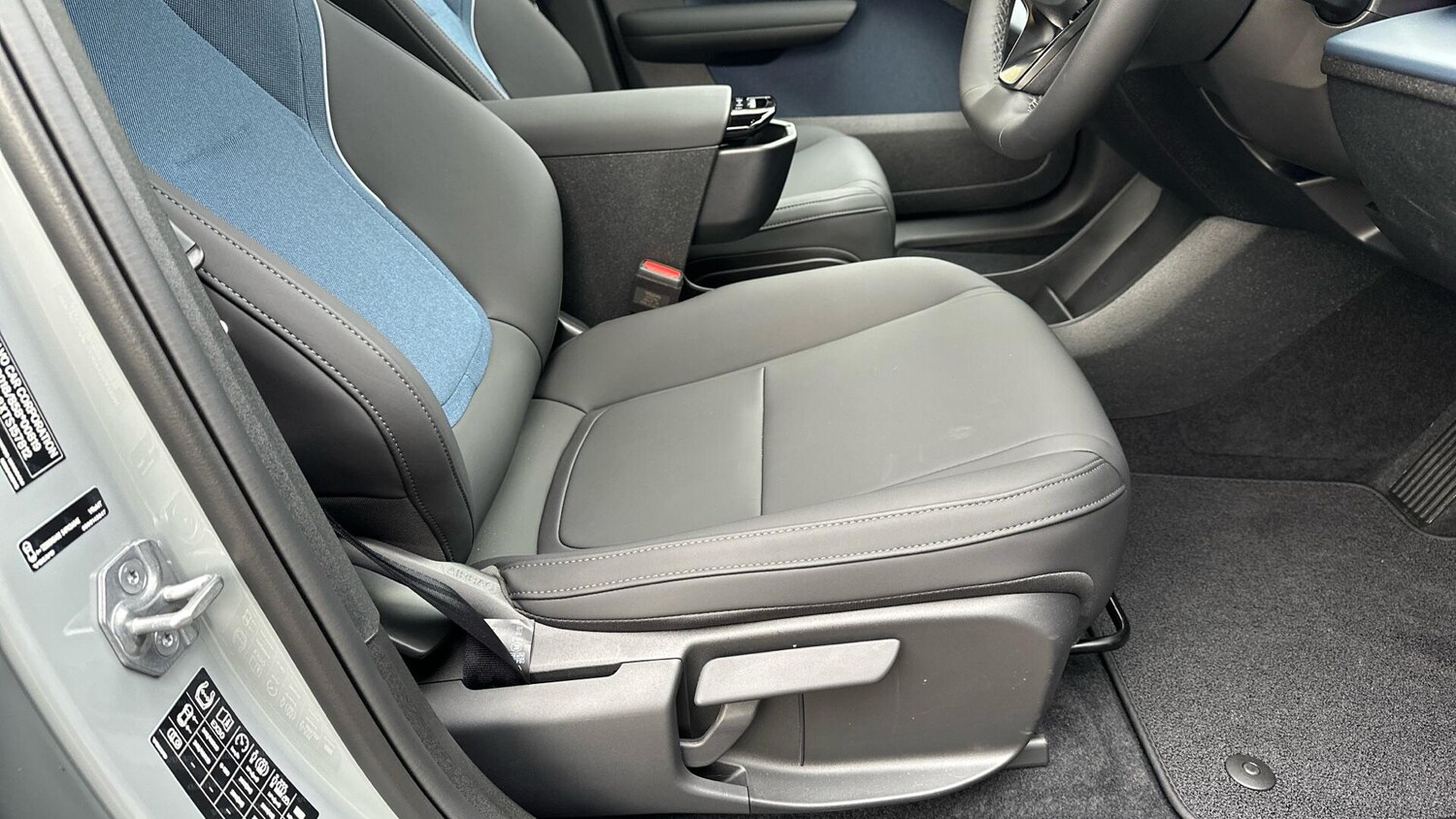 Used Volvo EX30 2025 for sale - 76337122: Photo 29