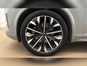 Used Volvo XC90 2025 for sale - 78430073: Photo