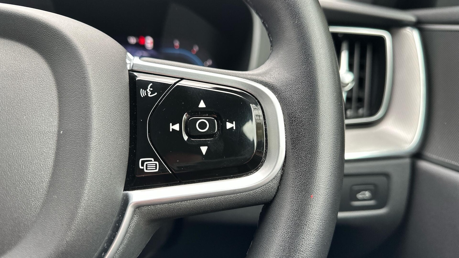 Used Volvo XC60 2022 for sale - 76994756: Photo 22