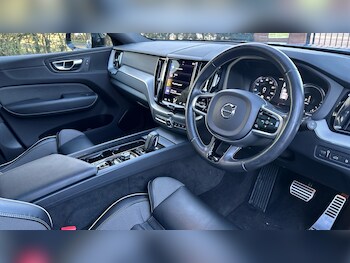 Used Volvo XC60 2021 for sale - 76865726: Photo