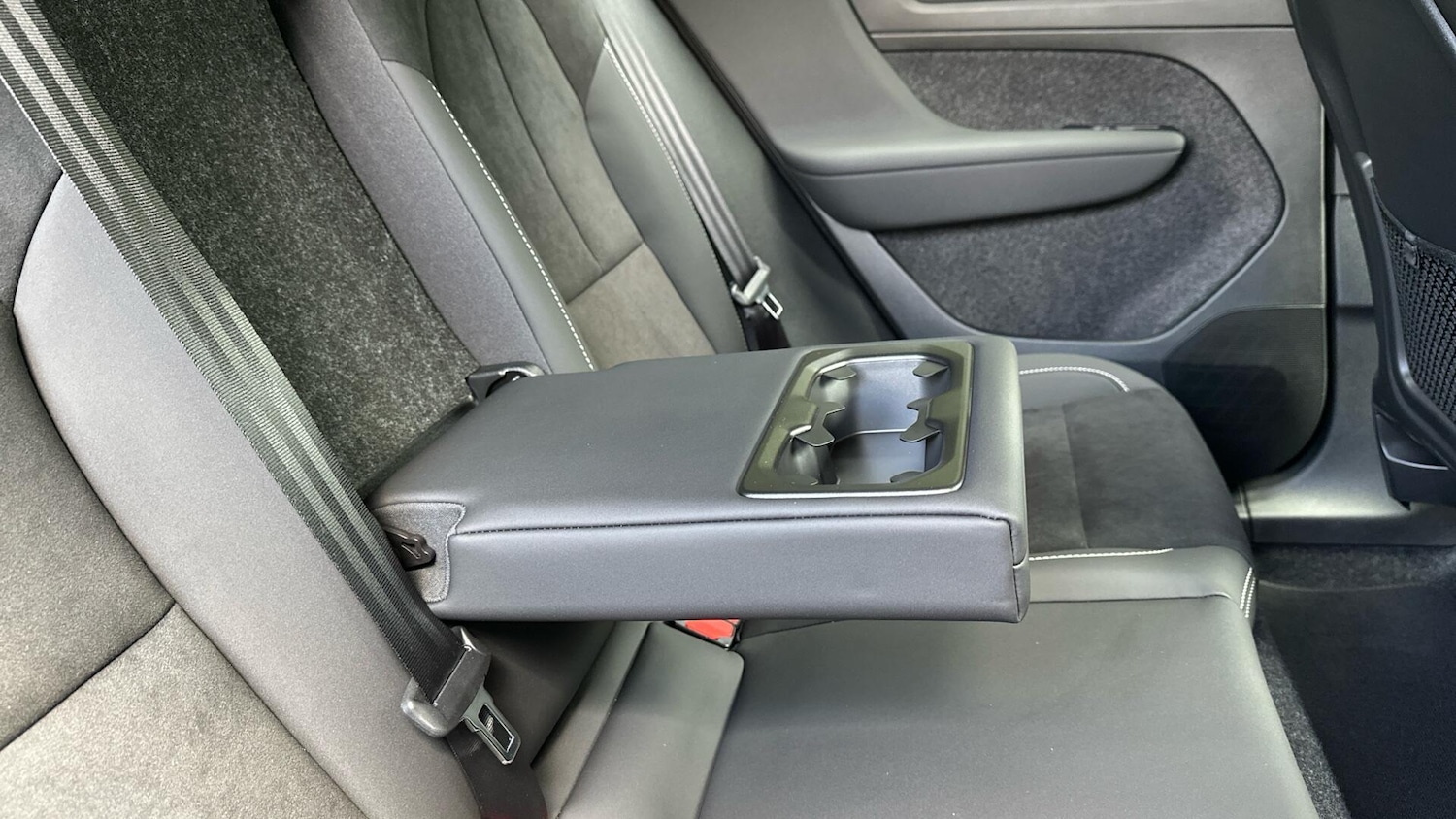 Used Volvo XC40 2025 for sale - 77040849: Photo 19