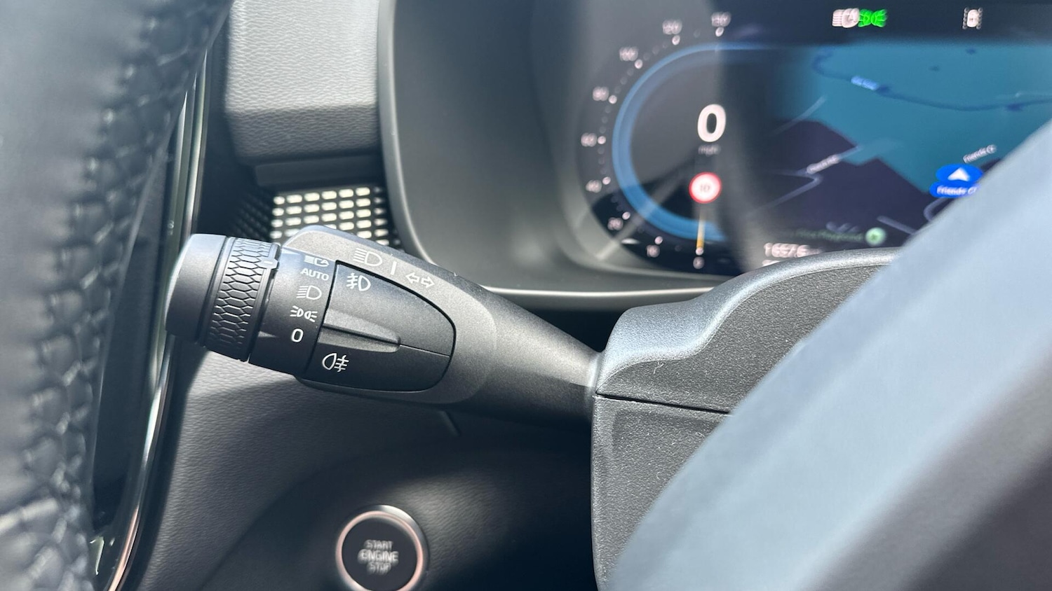 Used Volvo XC40 2025 for sale - 77040849: Photo 20