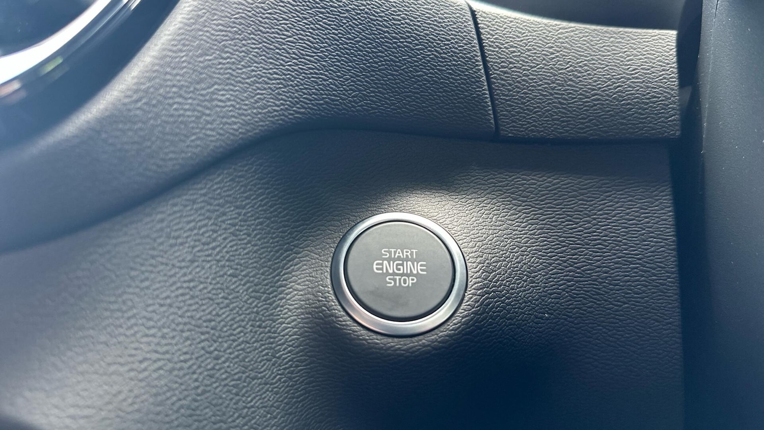 Used Volvo XC40 2025 for sale - 77040849: Photo 24