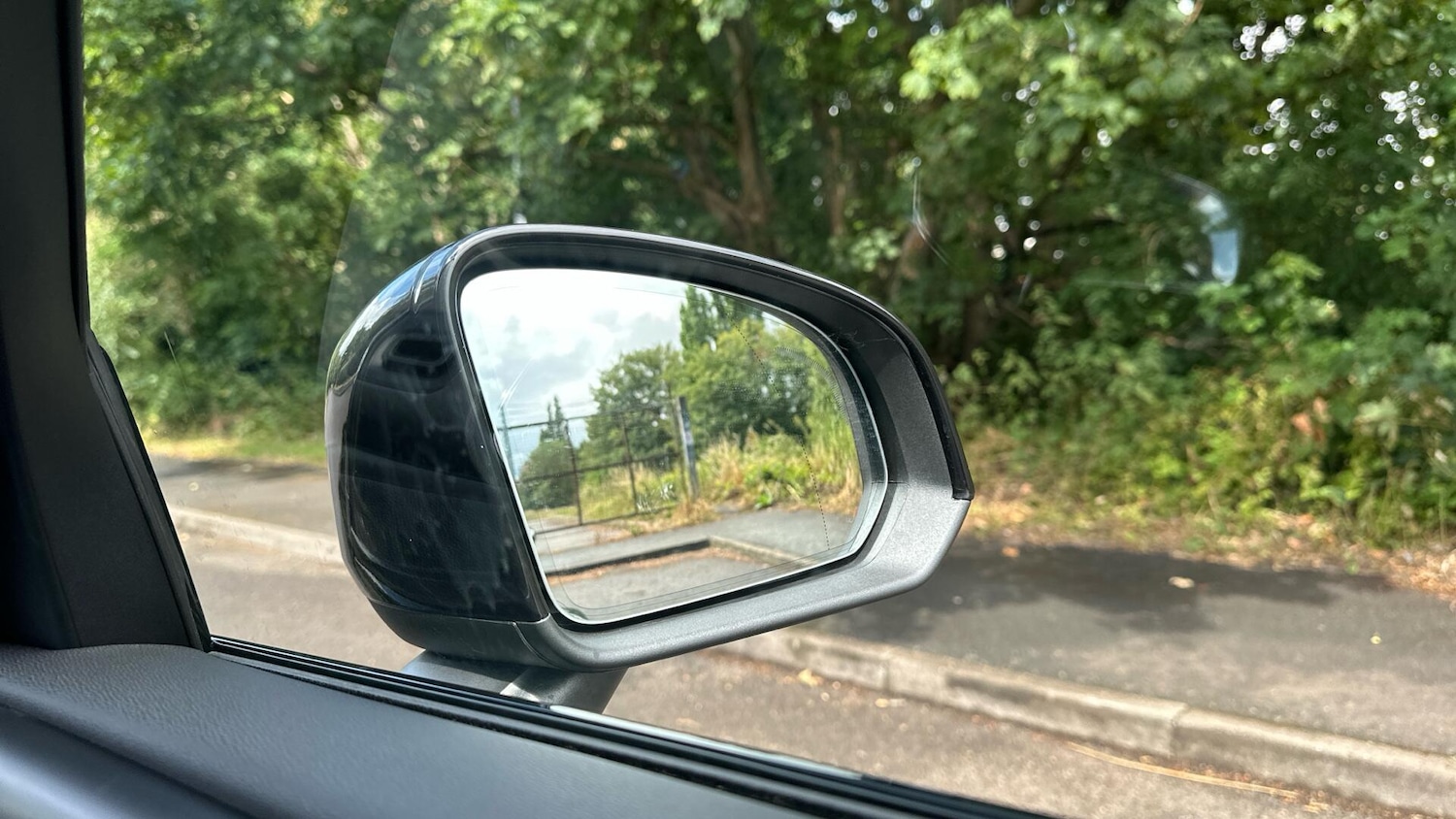 Used Volvo XC40 2025 for sale - 77040849: Photo 42