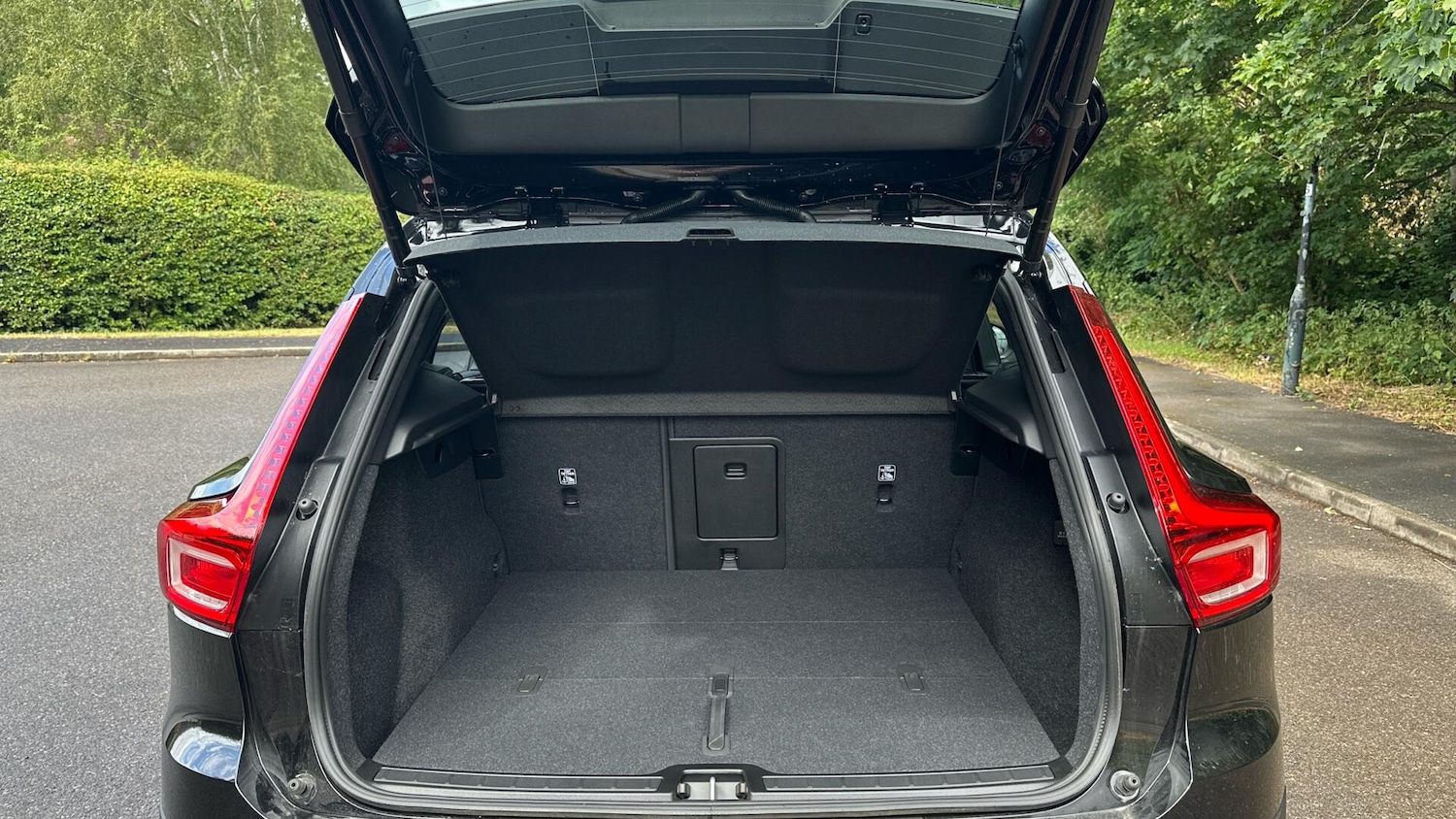 Used Volvo XC40 2025 for sale - 77040849: Photo 43