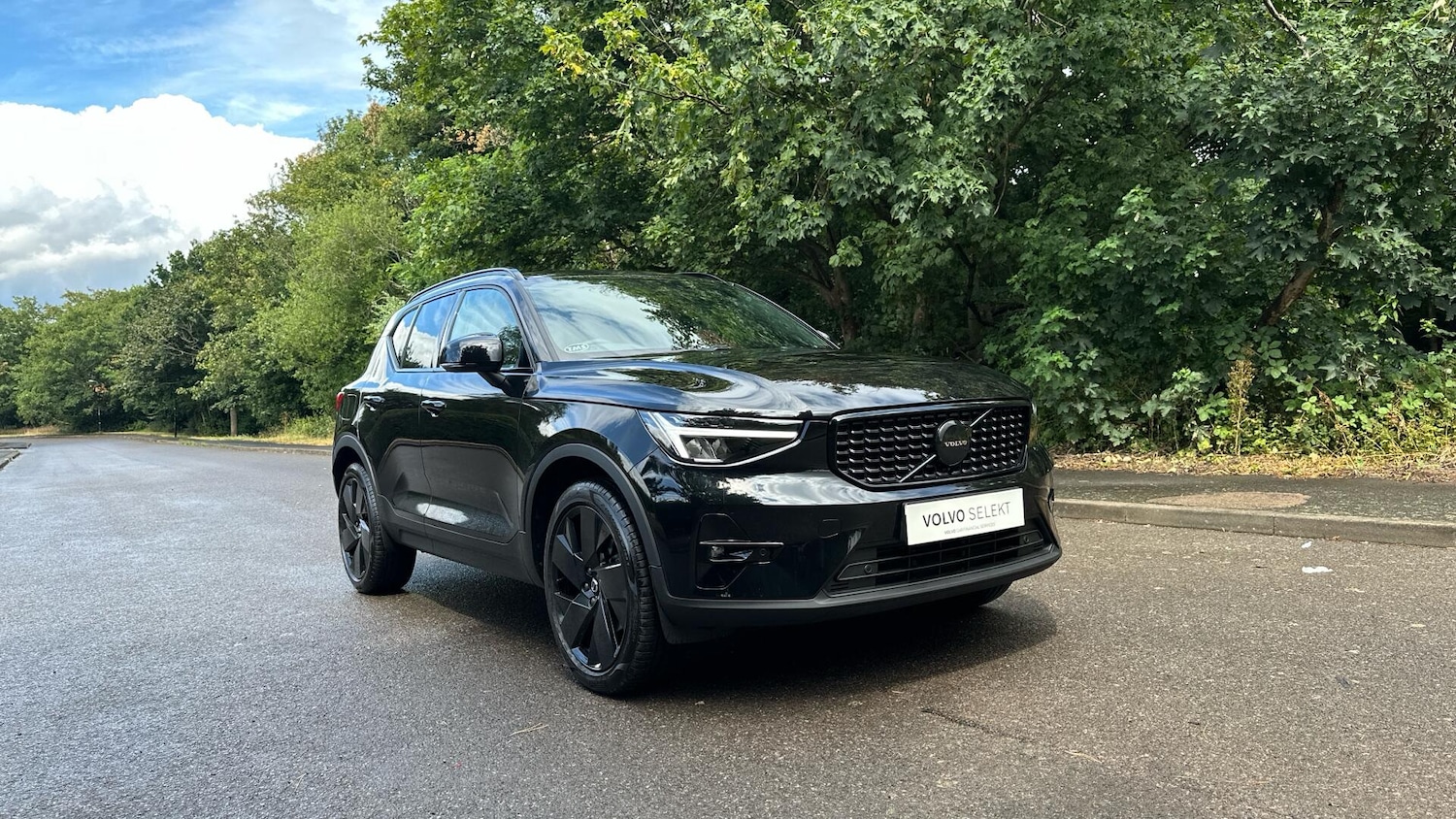 Used Volvo XC40 2025 for sale - 77040849: Photo 5