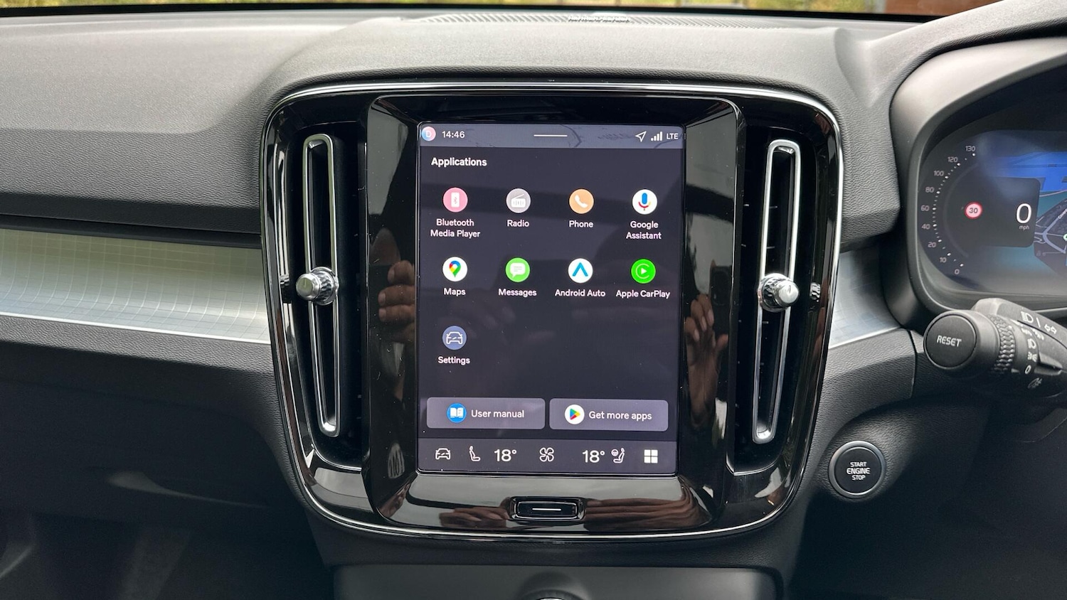 Used Volvo XC40 2025 for sale - 76336950: Photo 12