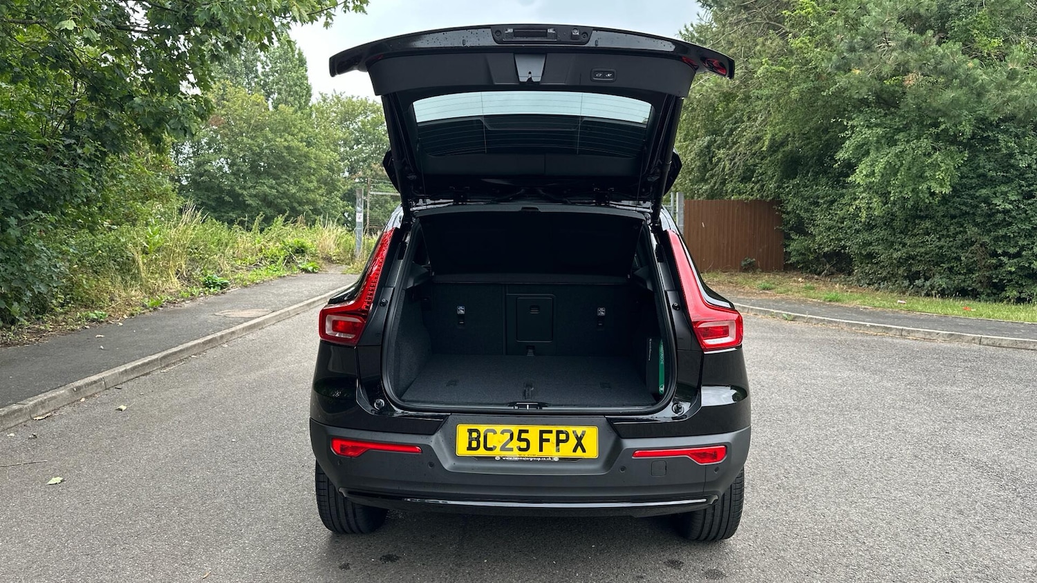 Used Volvo XC40 2025 for sale - 76336950: Photo 13