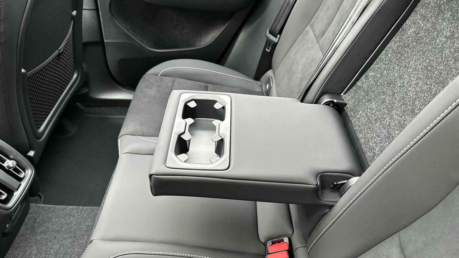 Used Volvo XC40 2025 for sale - 76336950: Photo 22