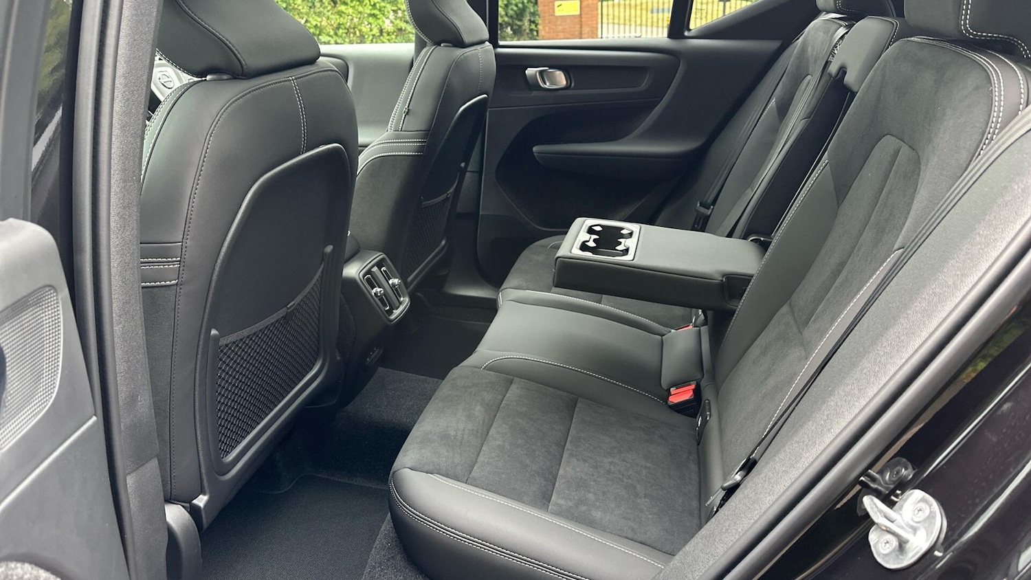 Used Volvo XC40 2025 for sale - 76336950: Photo 23