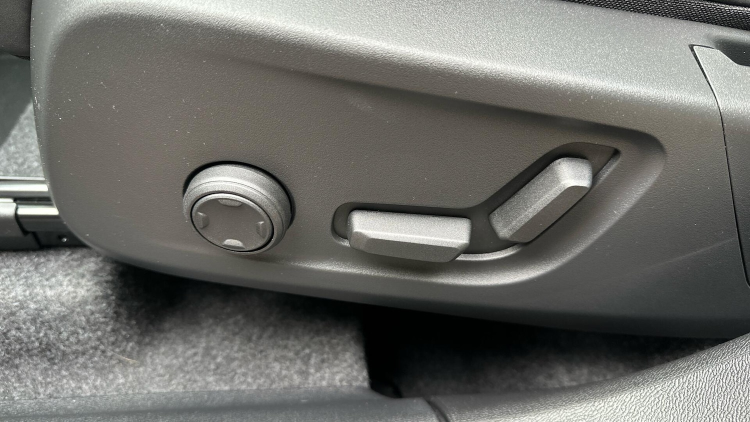 Used Volvo XC40 2025 for sale - 76336950: Photo 26