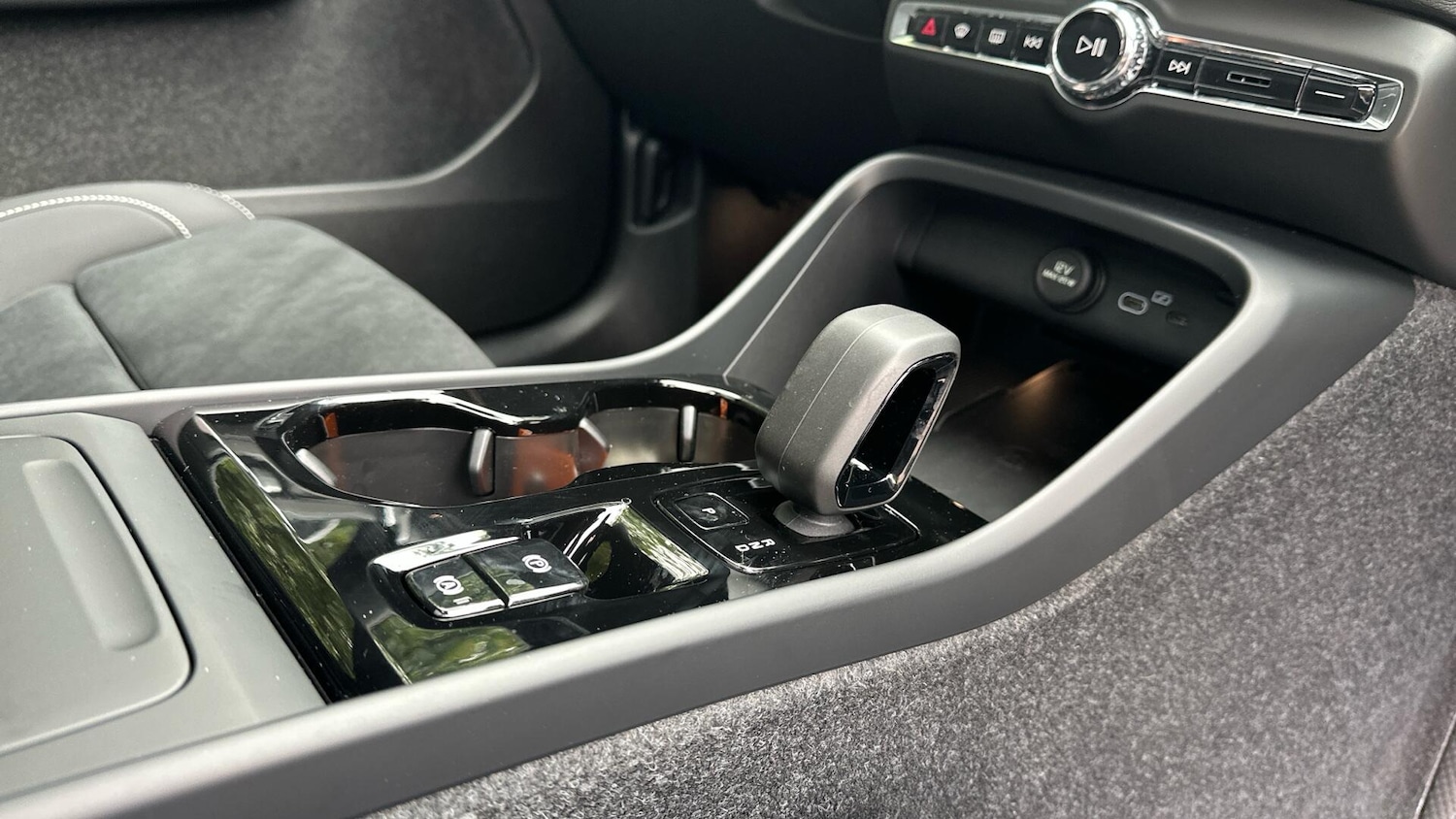 Used Volvo XC40 2025 for sale - 76336950: Photo 38