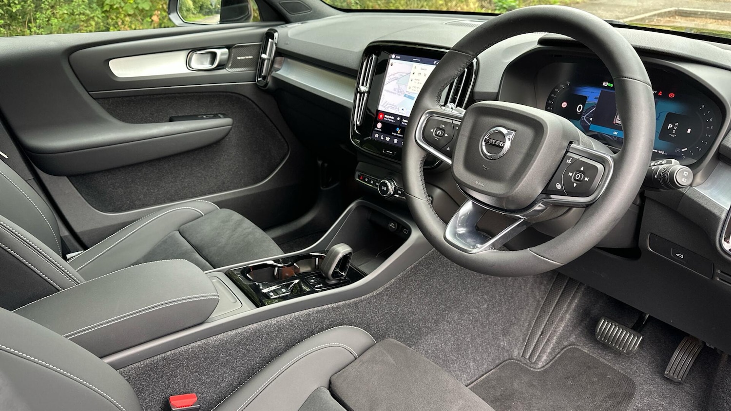 Used Volvo XC40 2025 for sale - 76336950: Photo 4