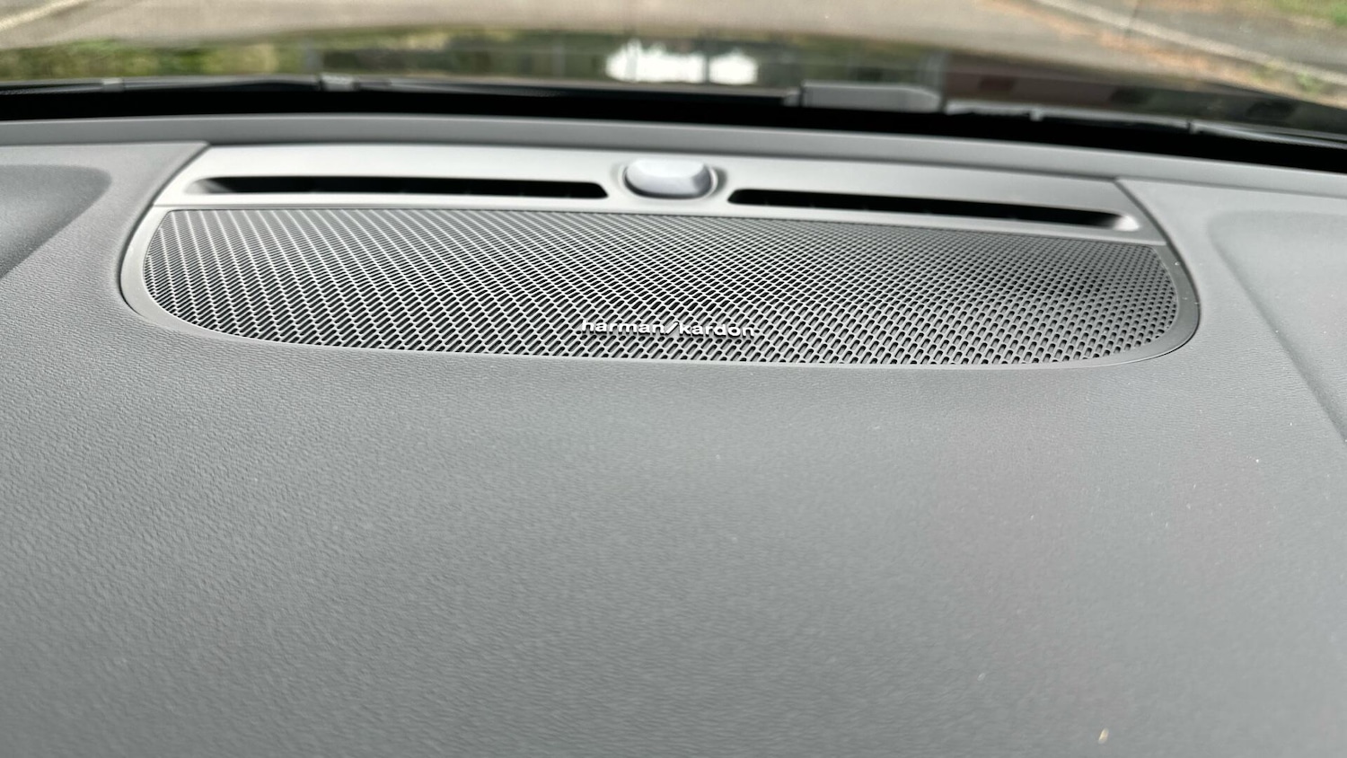 Used Volvo XC40 2025 for sale - 76336950: Photo 41