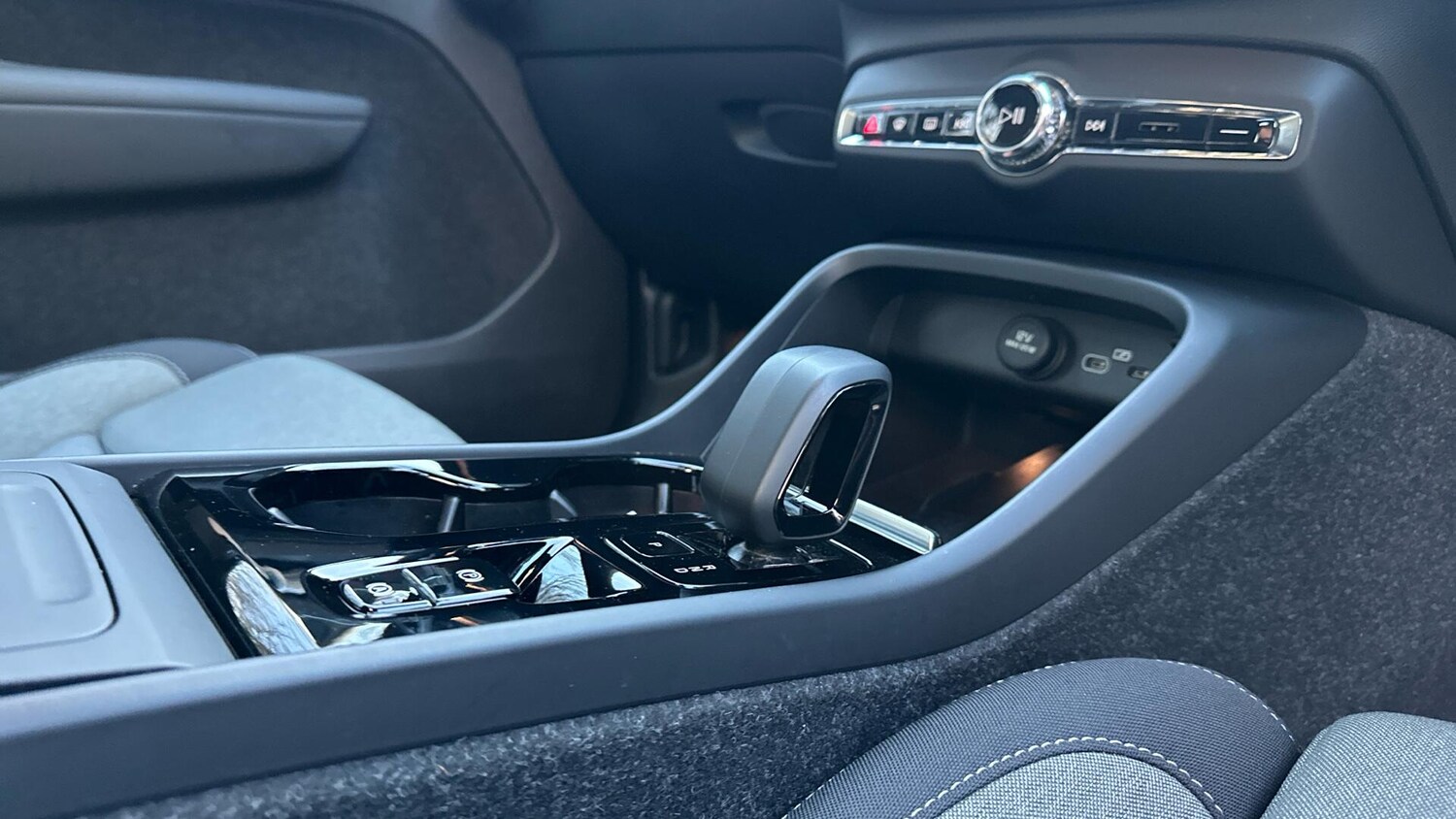 Used Volvo XC40 2022 for sale - 76432382: Photo 25