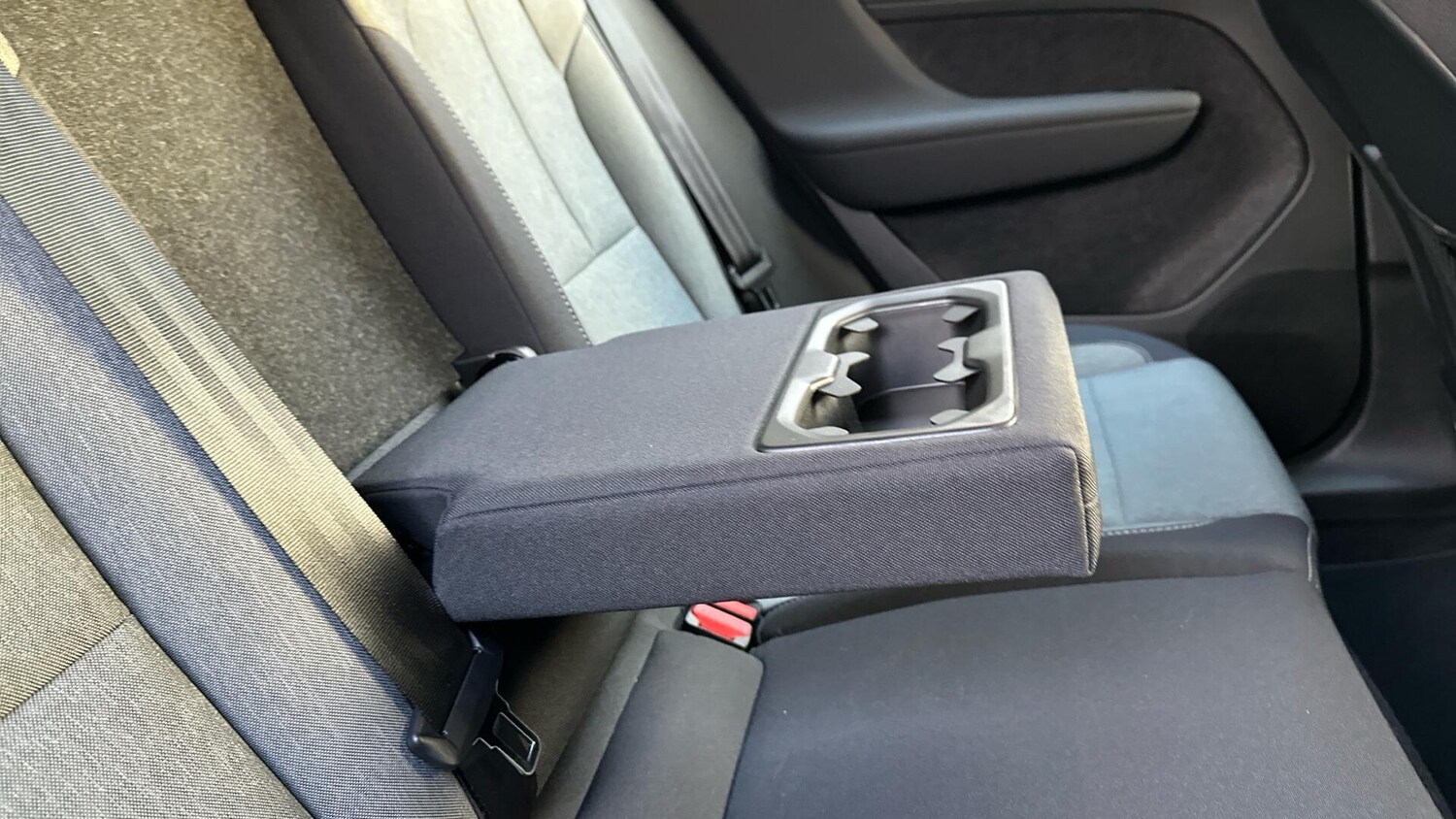 Used Volvo XC40 2022 for sale - 76432382: Photo 32