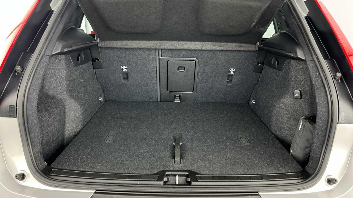 Used Volvo XC40 2022 for sale - 76432382: Photo 5