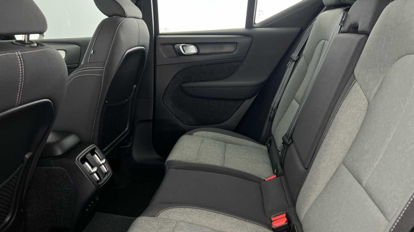 Used Volvo XC40 2022 for sale - 76432382: Photo 7