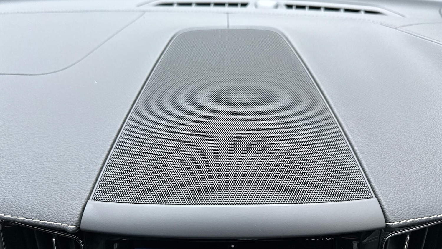 Used Volvo XC60 2021 for sale - 76585345: Photo 25