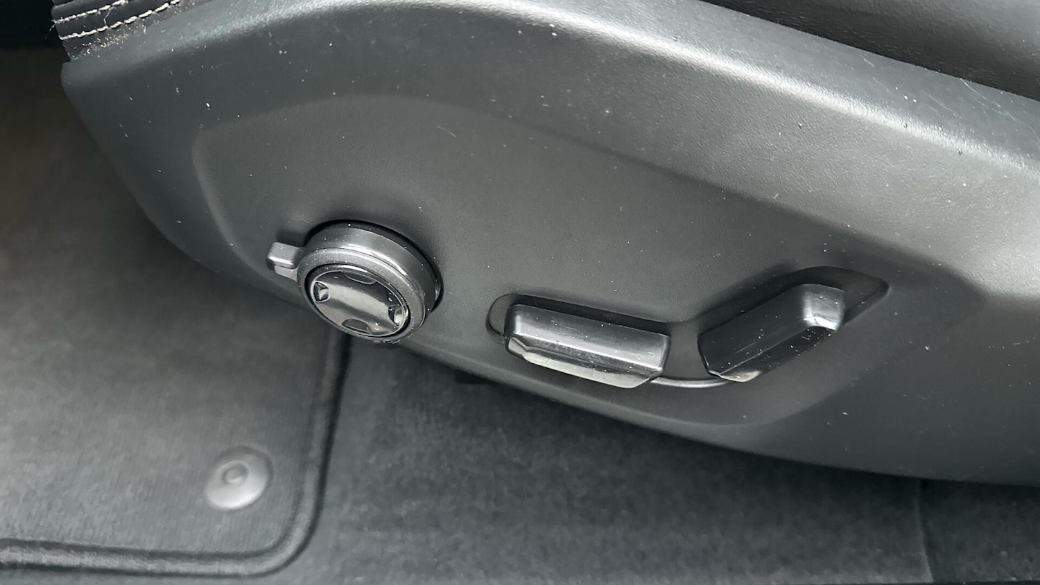 Used Volvo XC60 2025 for sale - 77672920: Photo 29