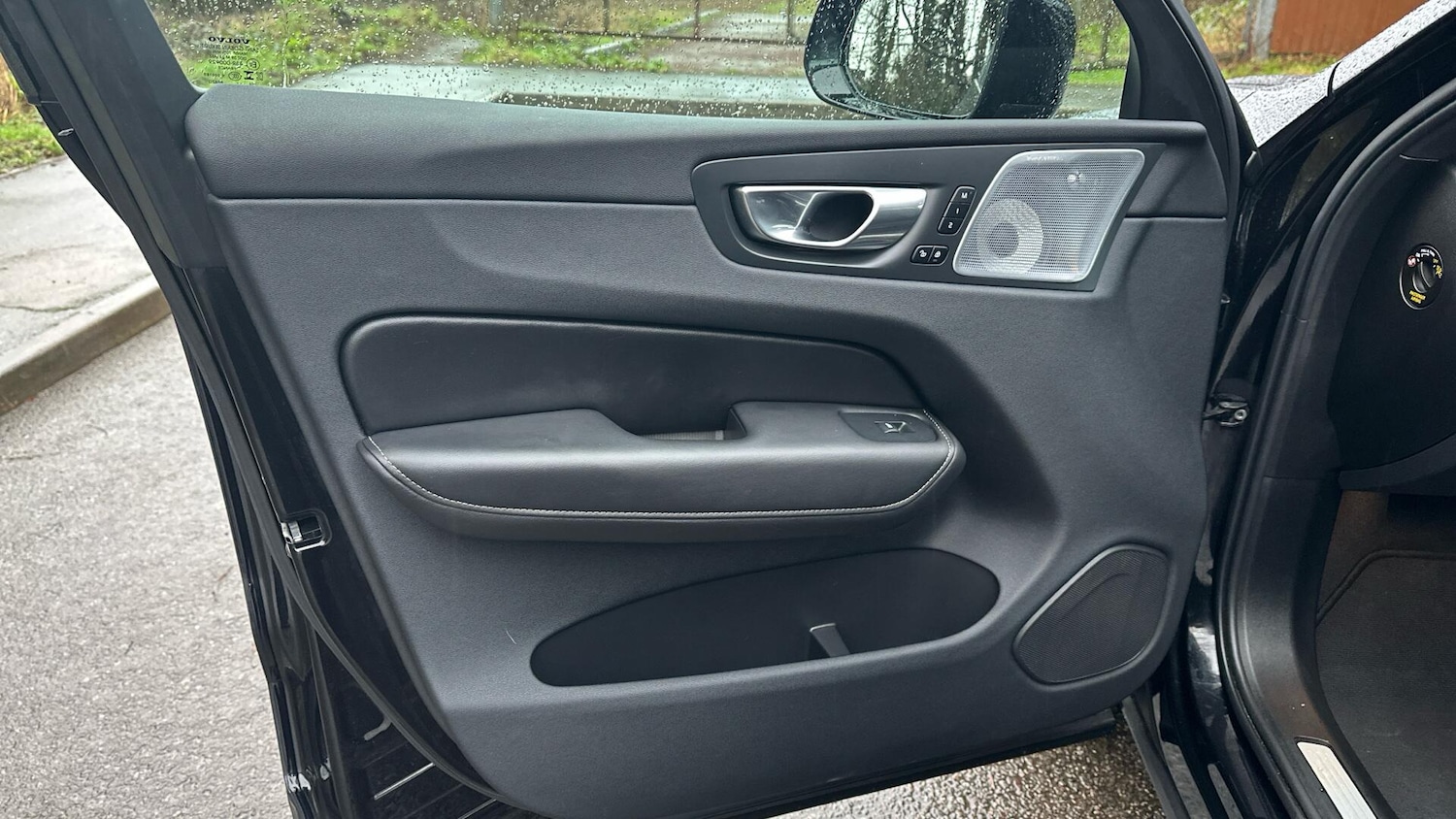 Used Volvo XC60 2025 for sale - 77672920: Photo 31