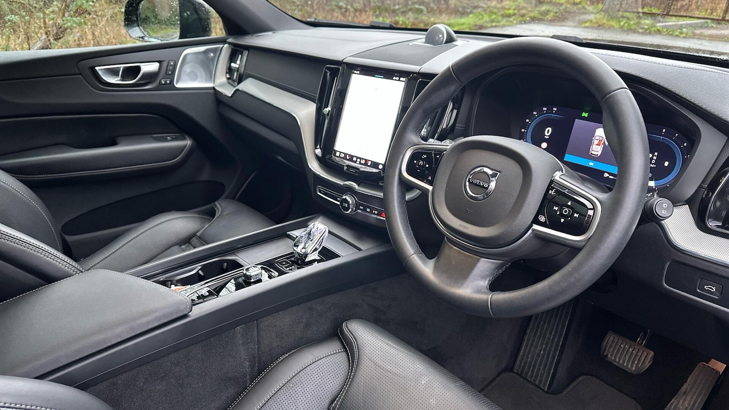 Used Volvo XC60 2025 for sale - 77672920: Photo 4