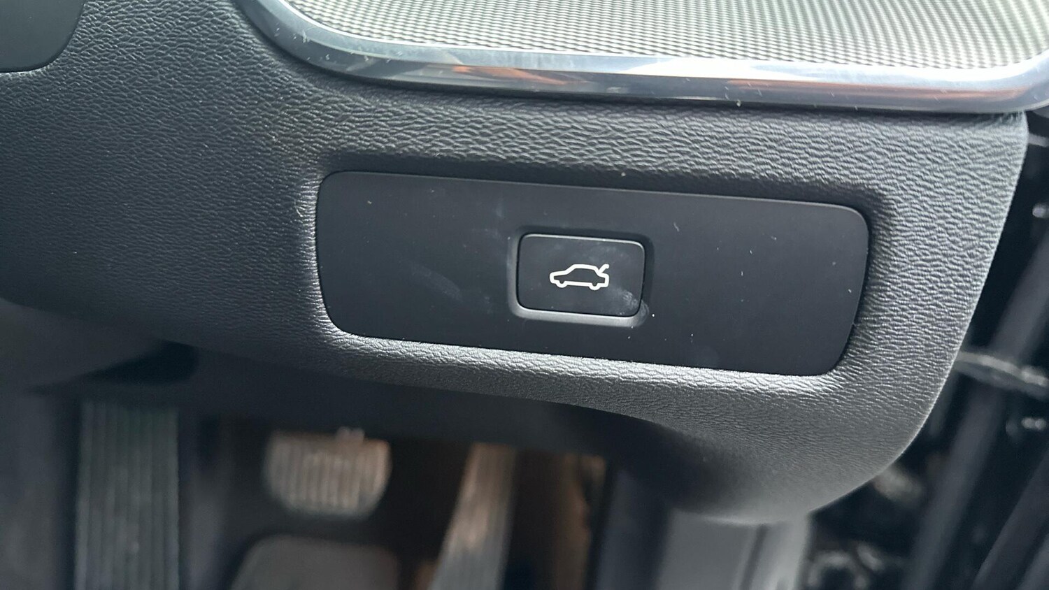 Used Volvo XC60 2025 for sale - 77672920: Photo 40