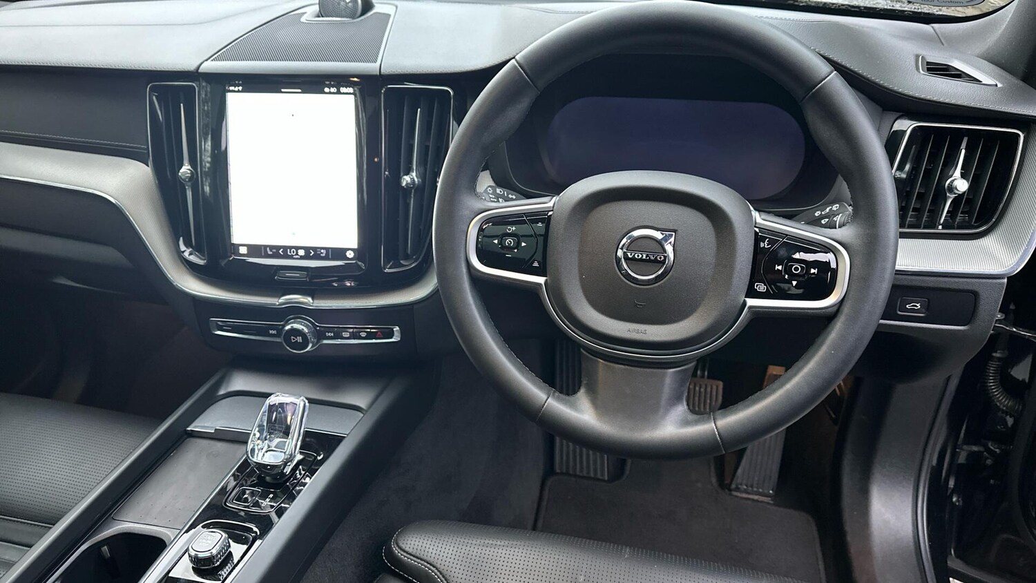 Used Volvo XC60 2025 for sale - 77672920: Photo 41