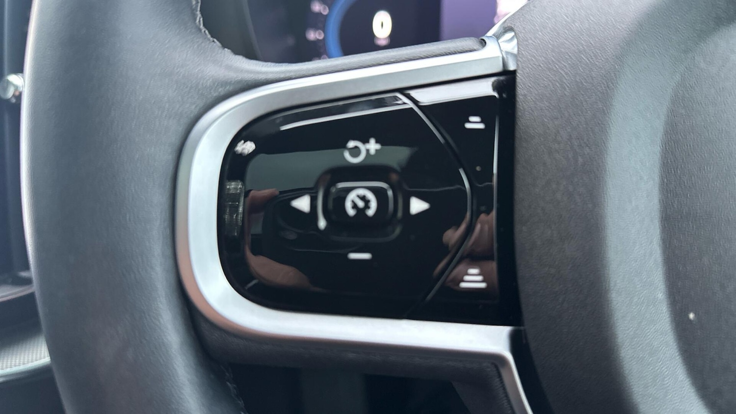 Used Volvo XC60 2025 for sale - 77672920: Photo 48