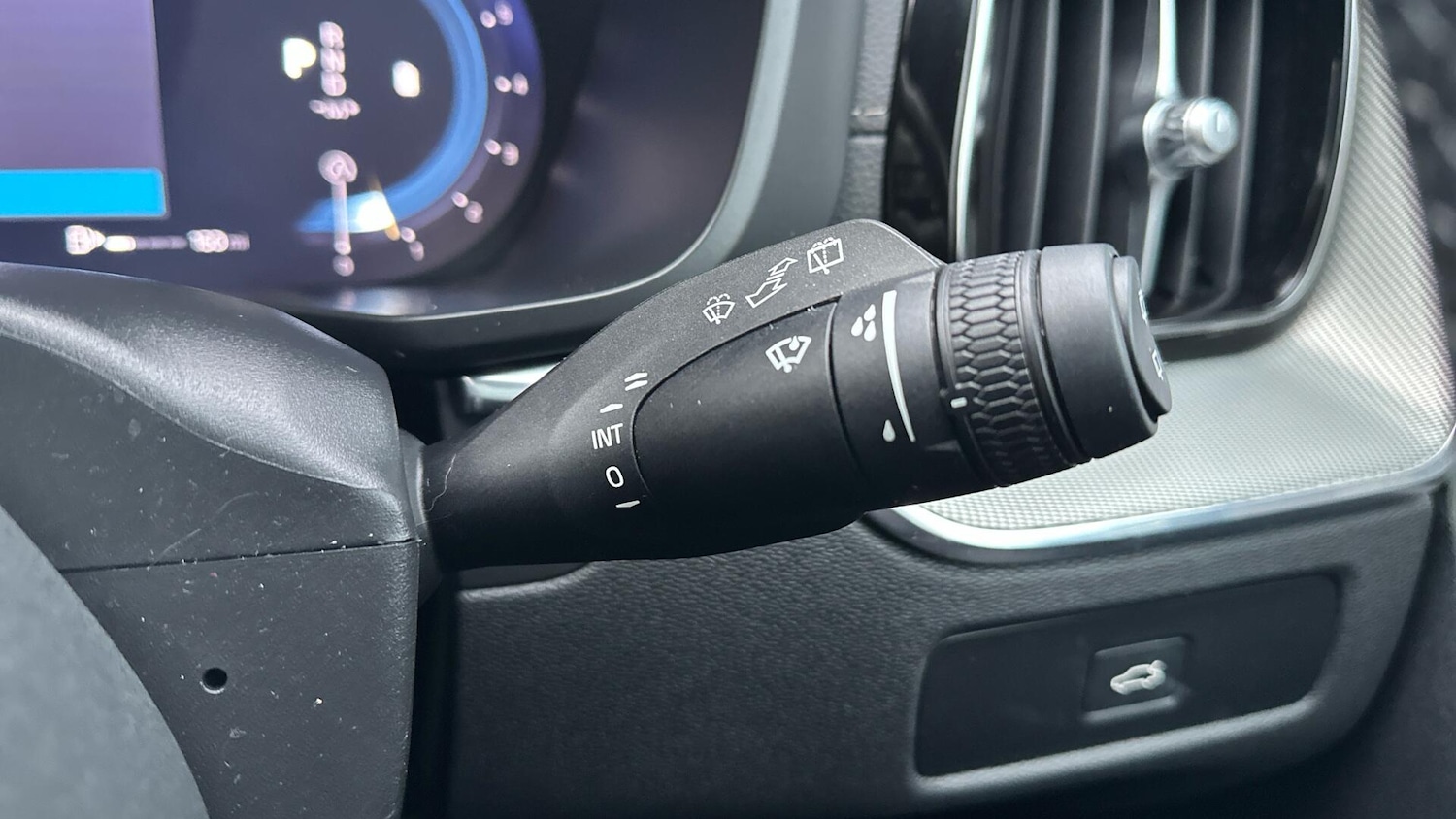 Used Volvo XC60 2025 for sale - 77672920: Photo 50