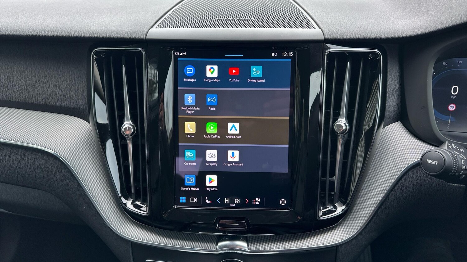 Used Volvo XC60 2024 for sale - 77672928: Photo 12