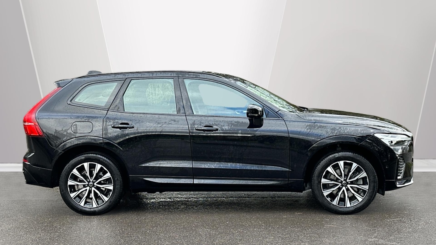 Used Volvo XC60 2024 for sale - 77672928: Photo 3