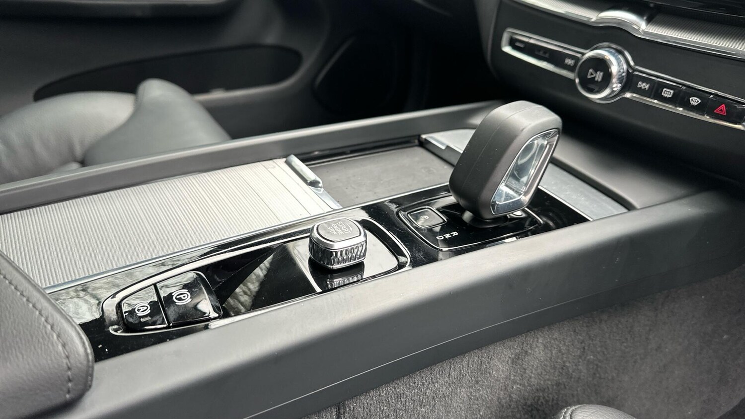 Used Volvo XC60 2024 for sale - 77672928: Photo 34