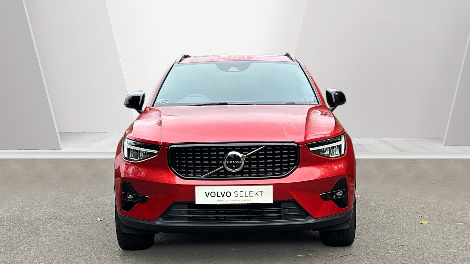 Used Volvo XC40 2022 for sale - 76337576: Photo 2