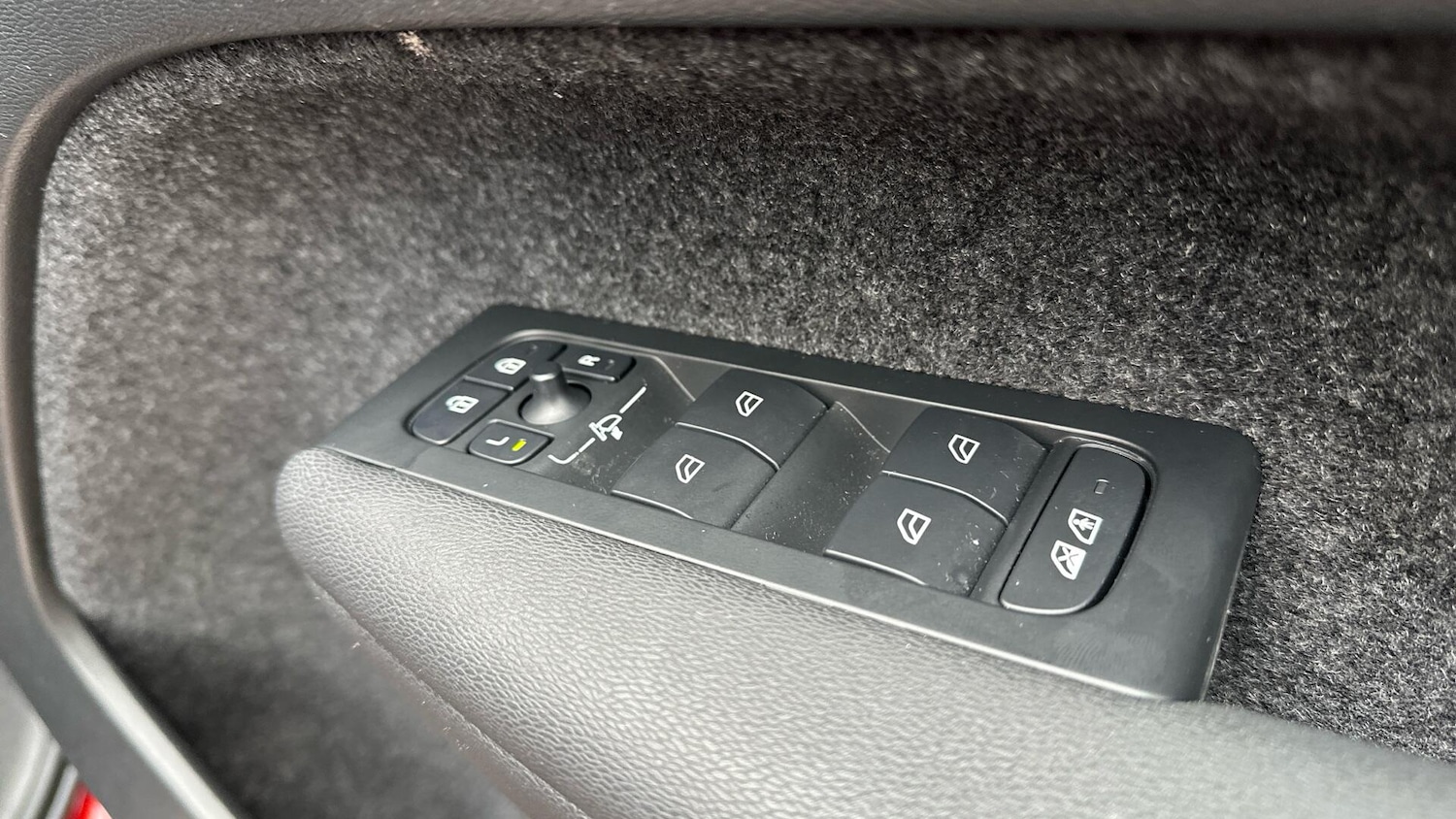 Used Volvo XC40 2022 for sale - 76337576: Photo 23