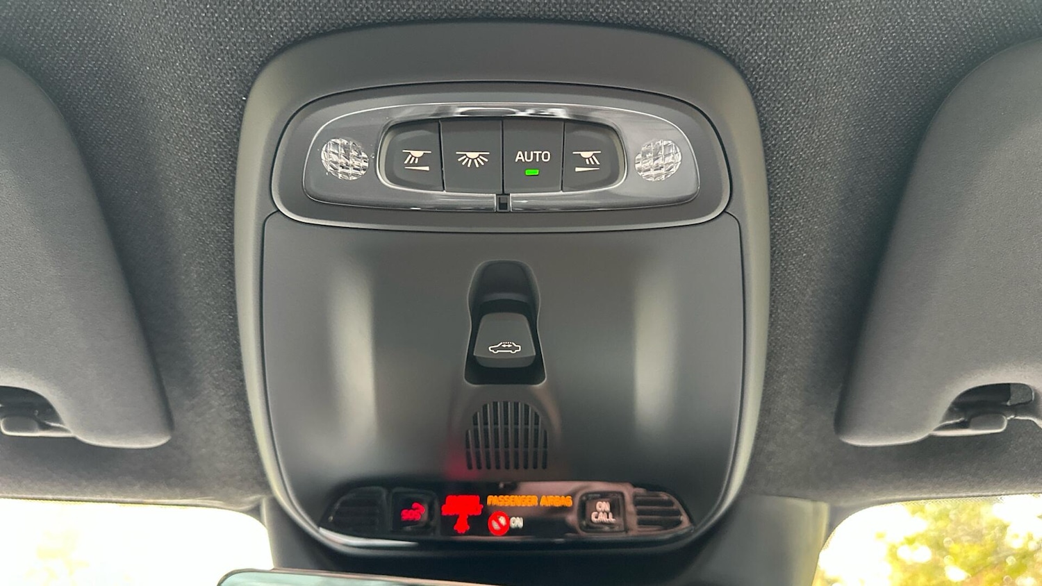 Used Volvo XC40 2022 for sale - 76337576: Photo 25