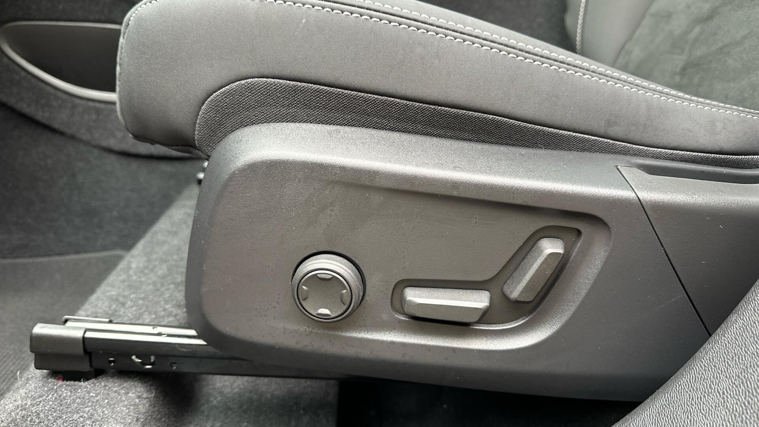 Used Volvo XC40 2022 for sale - 76337576: Photo 27