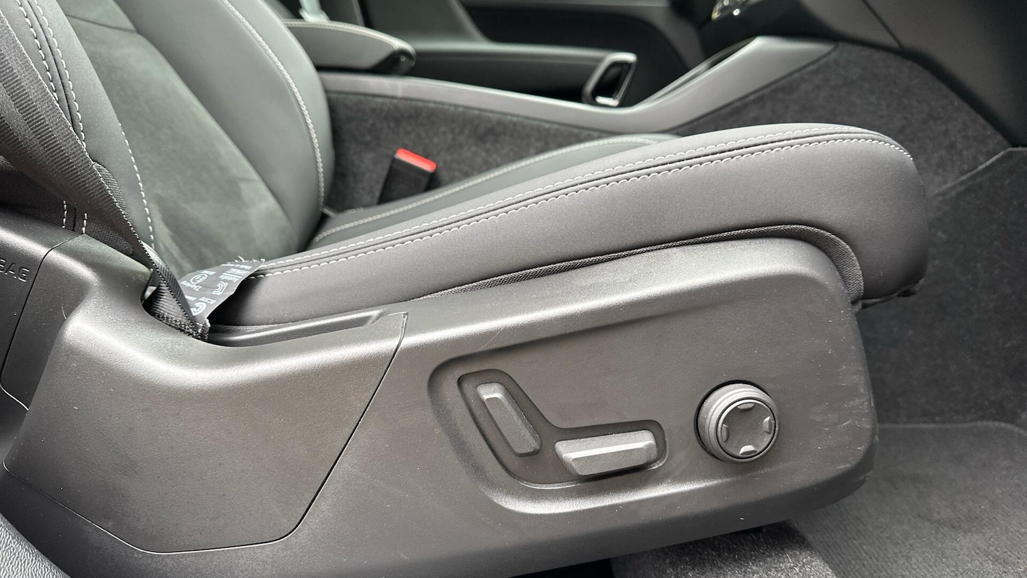 Used Volvo XC40 2022 for sale - 76337576: Photo 29