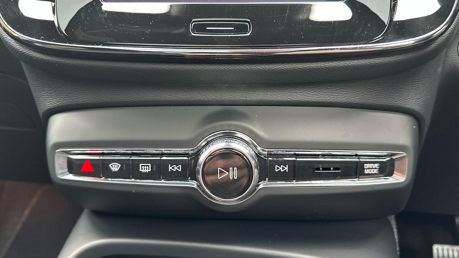 Used Volvo XC40 2022 for sale - 76337576: Photo 30