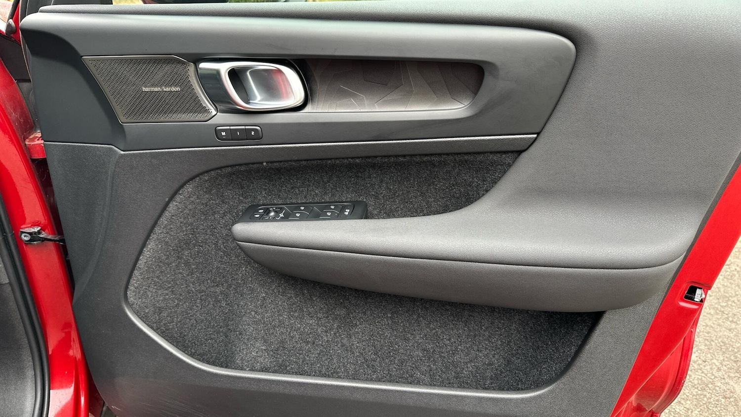 Used Volvo XC40 2022 for sale - 76337576: Photo 31