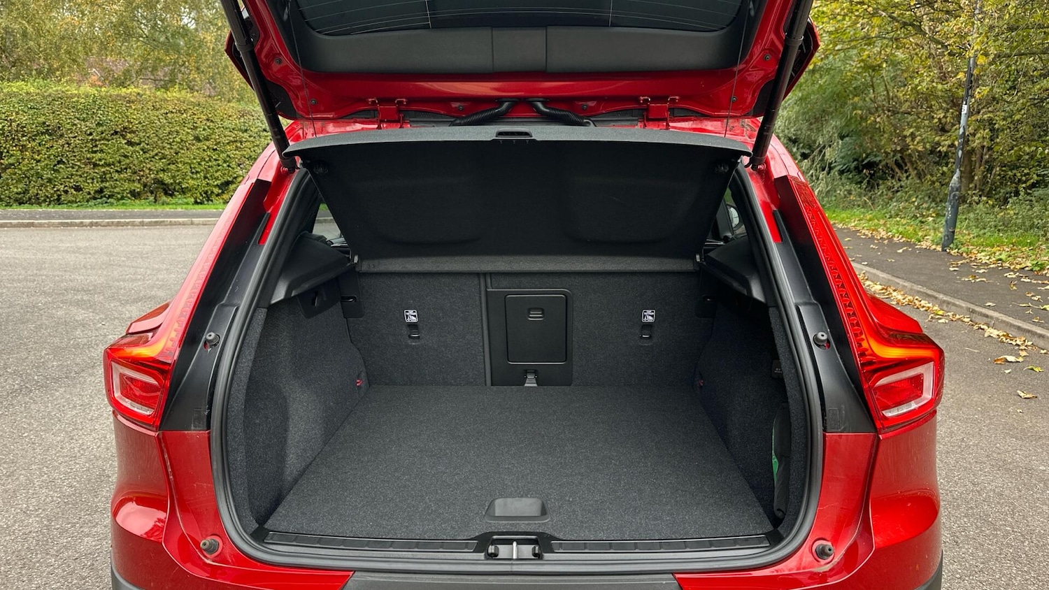 Used Volvo XC40 2022 for sale - 76337576: Photo 41