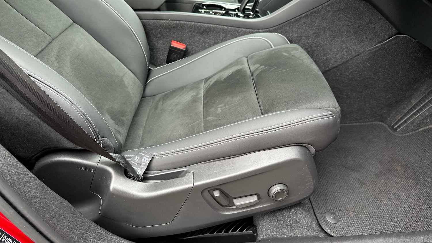 Used Volvo XC40 2022 for sale - 76337576: Photo 44