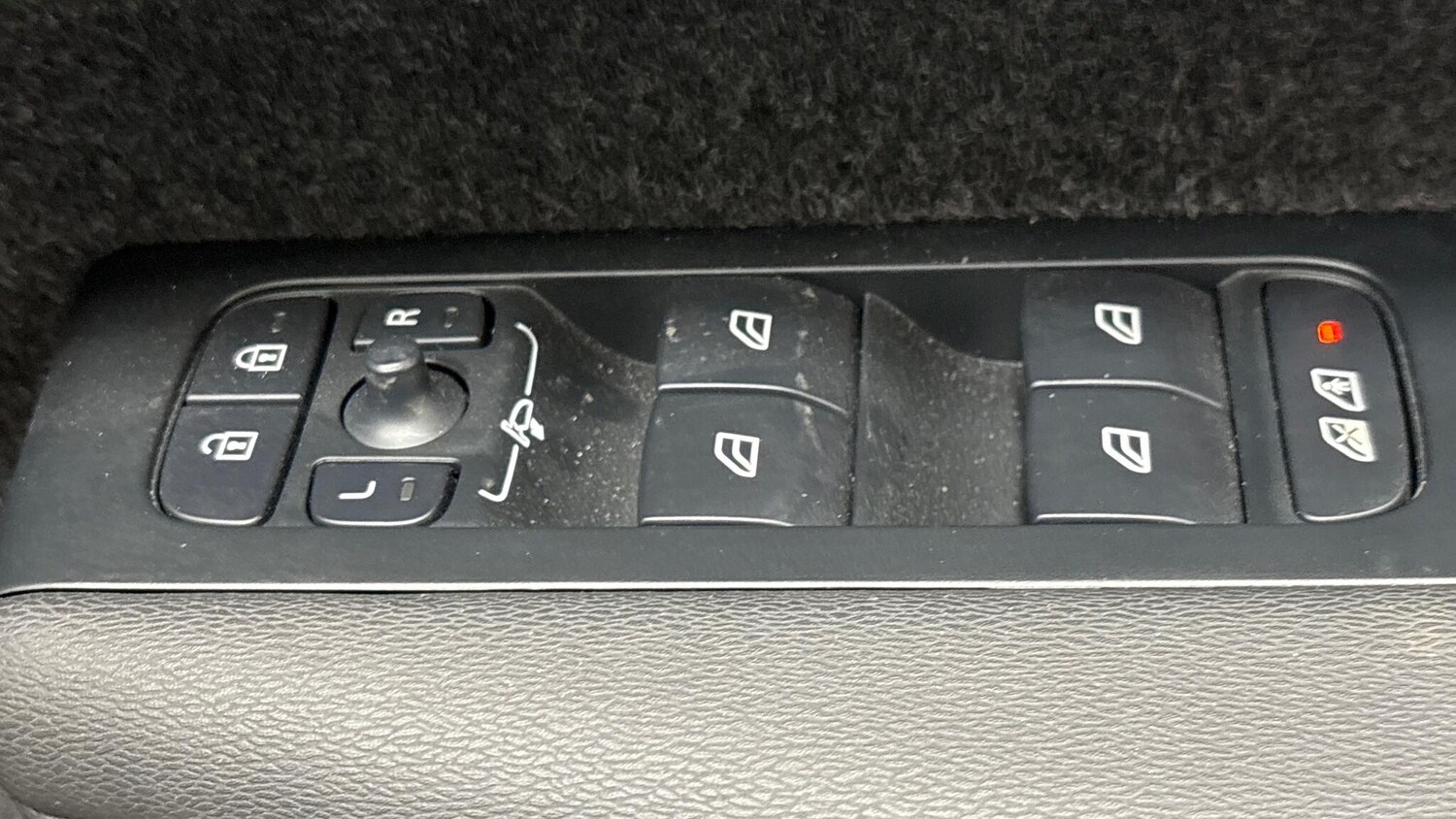 Used Volvo XC40 2025 for sale - 77723701: Photo 23